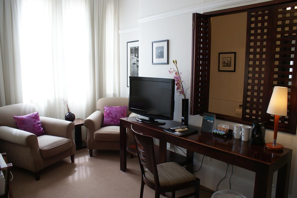 The Vic Hotel بورت اليزابيث الغرفة الصورة