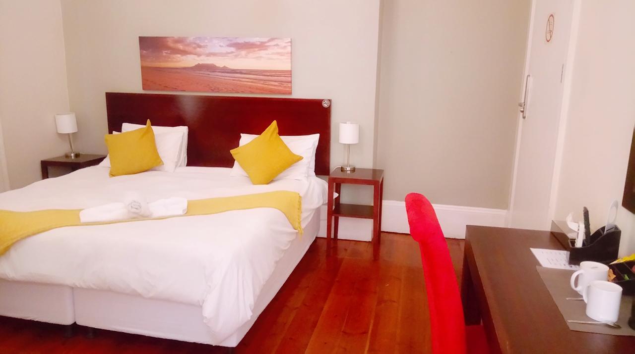 The Vic Hotel بورت اليزابيث المظهر الخارجي الصورة
