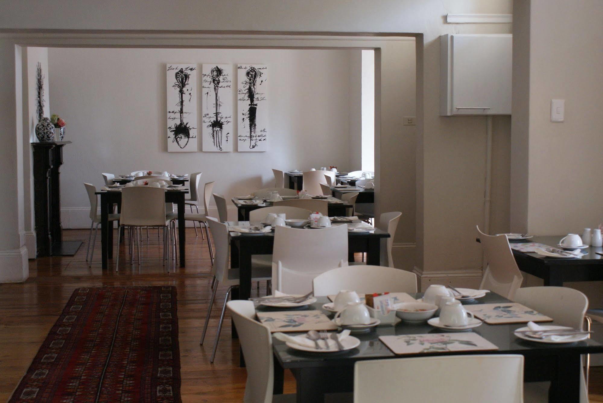 The Vic Hotel بورت اليزابيث المظهر الخارجي الصورة