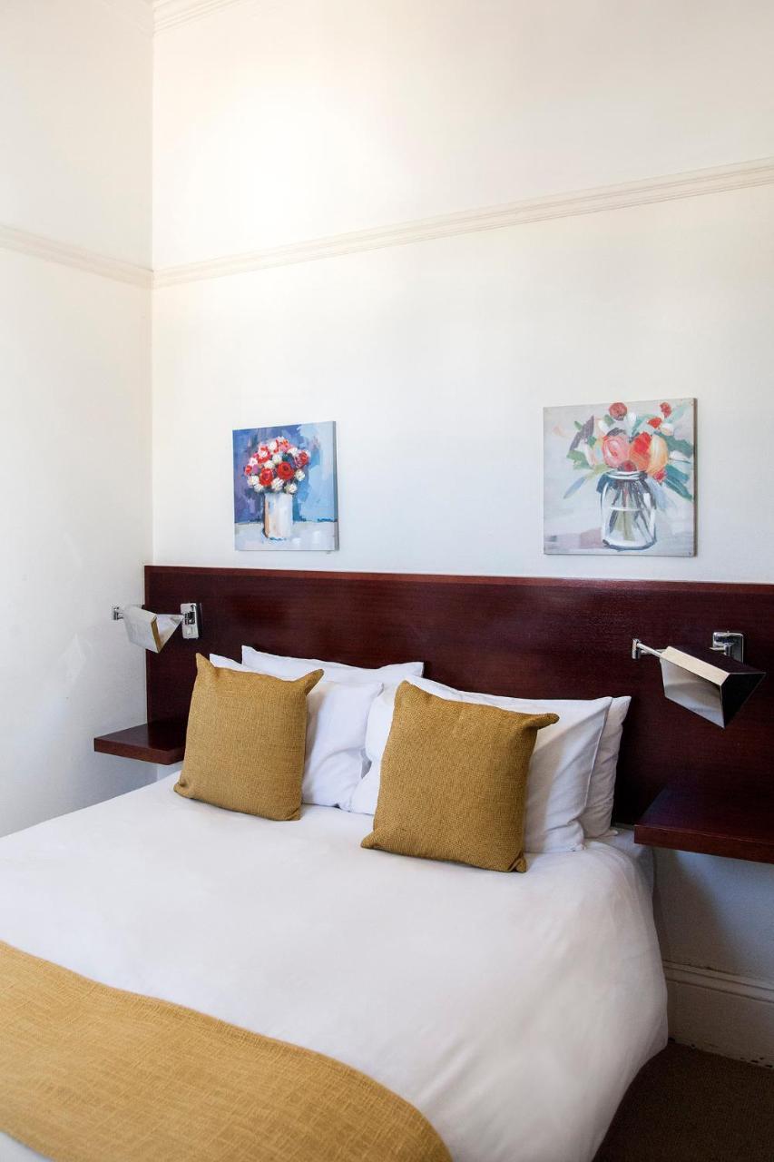 The Vic Hotel بورت اليزابيث المظهر الخارجي الصورة